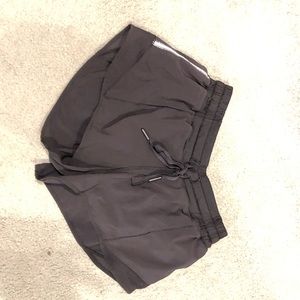Lululemon hotty hot shorts black